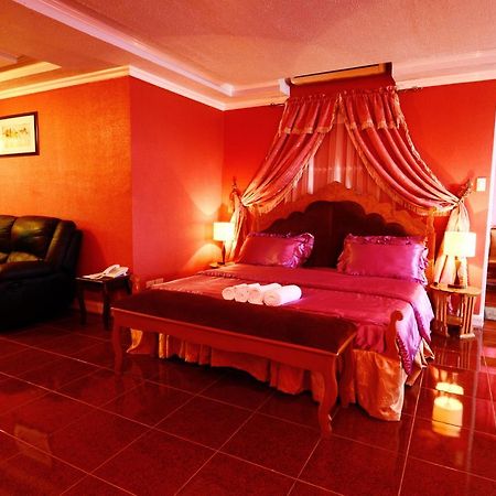 Jaimee'S Hotel, Resort And Restaurant Maasin  Номер фото