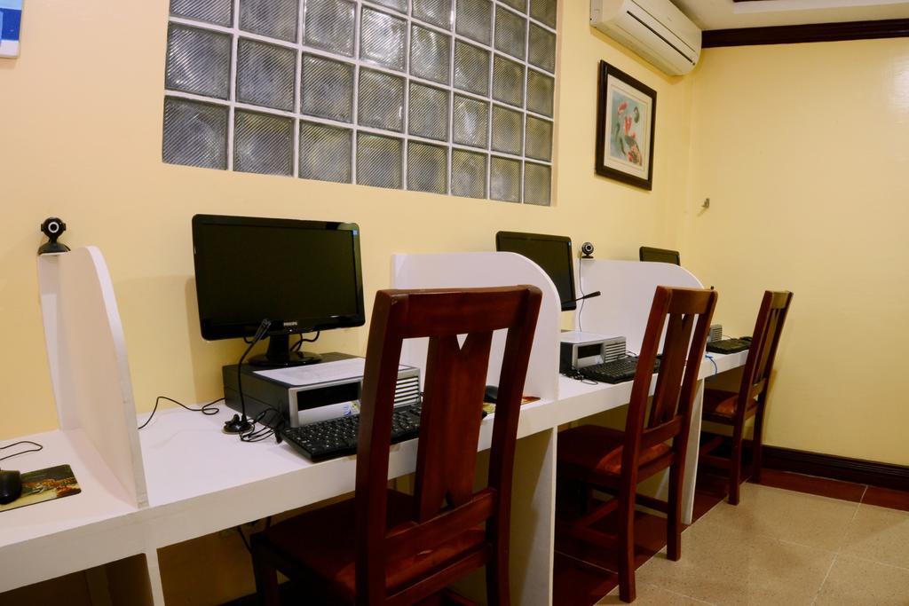 Jaimee'S Hotel, Resort And Restaurant Maasin  Екстер'єр фото