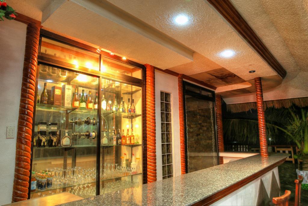Jaimee'S Hotel, Resort And Restaurant Maasin  Екстер'єр фото