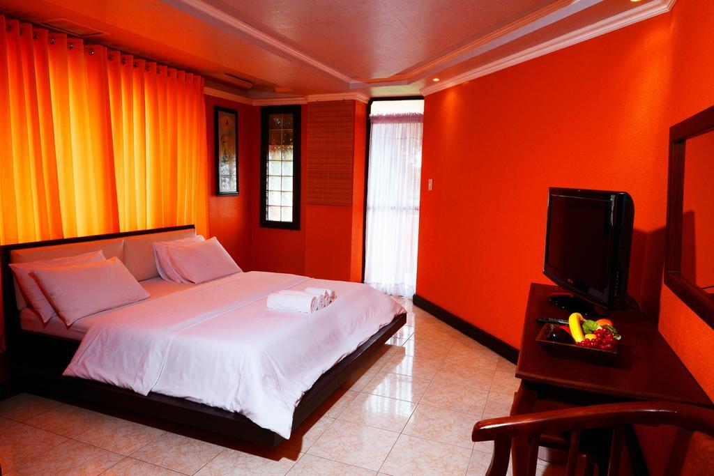 Jaimee'S Hotel, Resort And Restaurant Maasin  Номер фото